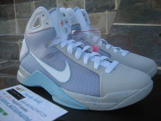 Illustration for article titled Back to the Future McFly Sneakers Unboxed, Going for $2,000